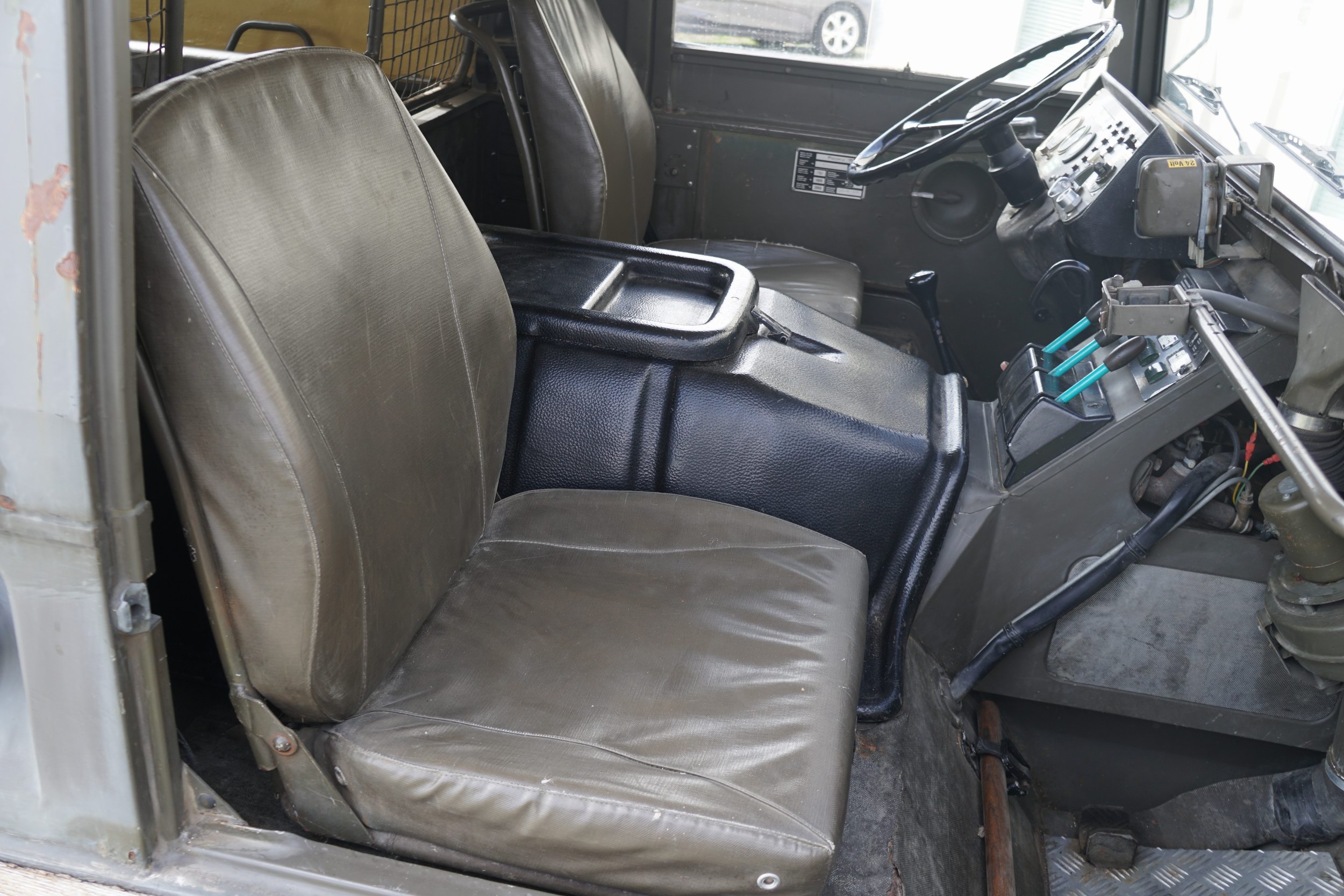 Swiss Army Troop Carrier, with Techno Top 
Good M ..