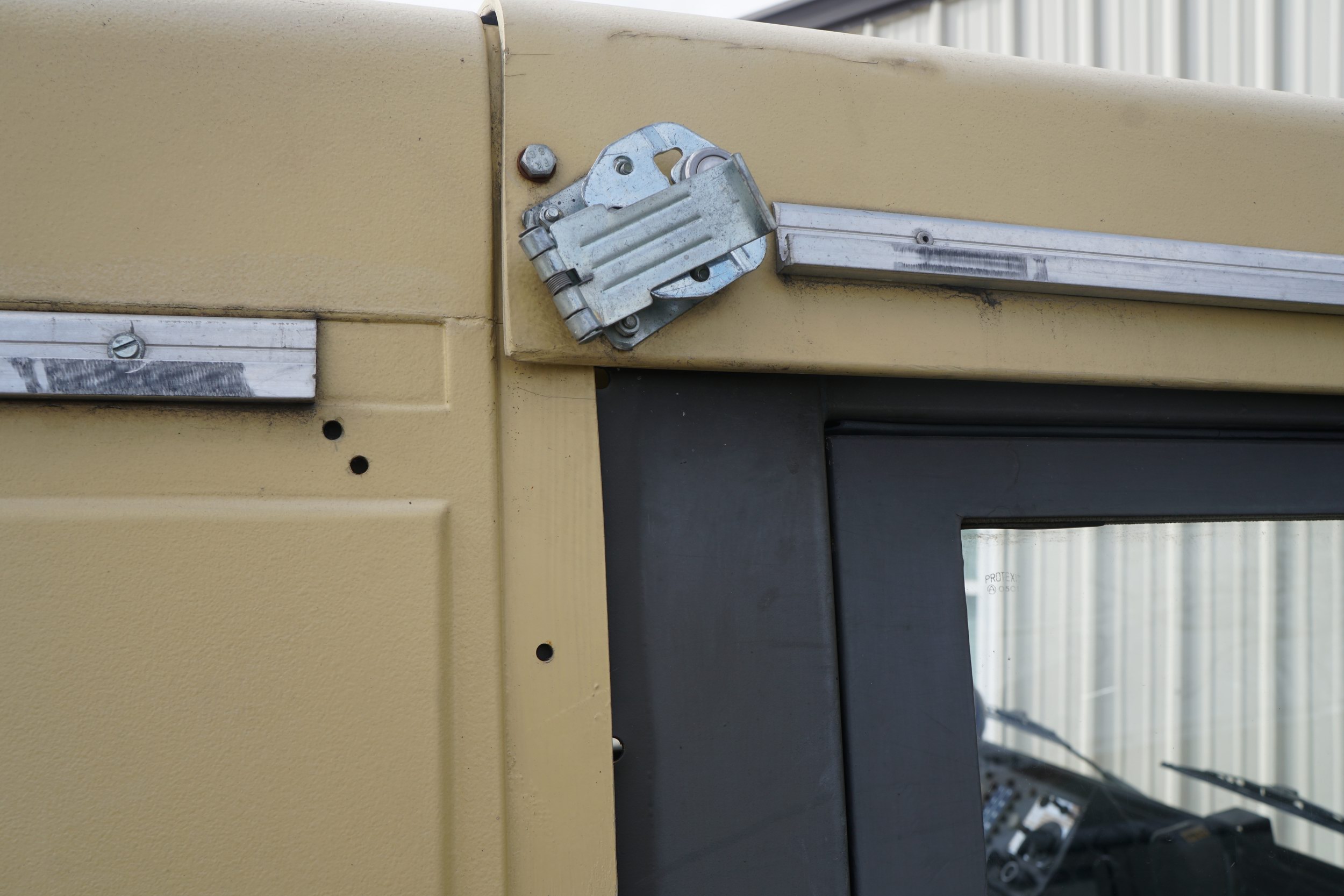 Swiss Army Troop Carrier, with Techno Top 
Good M ..