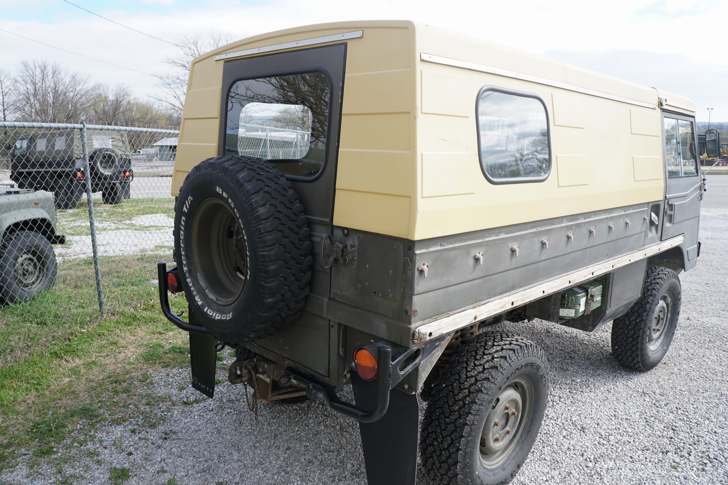 Swiss Army Troop Carrier, with Techno Top 
Good M ..
