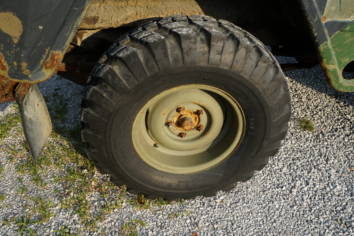 Volvo L3315  Radio Truck from Swedish Army  
The  ..