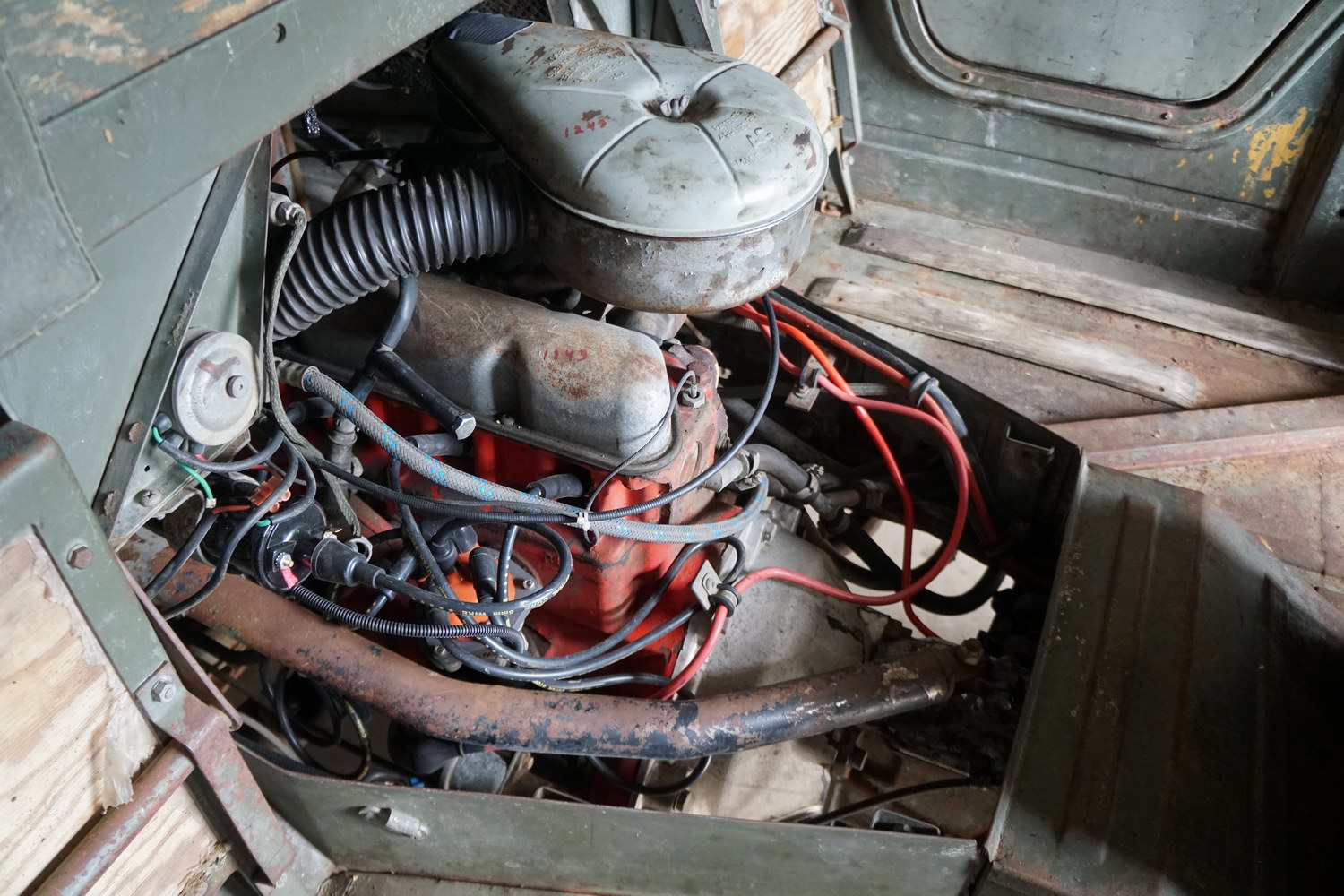 Volvo L3315  Radio Truck from Swedish Army  
The  ..
