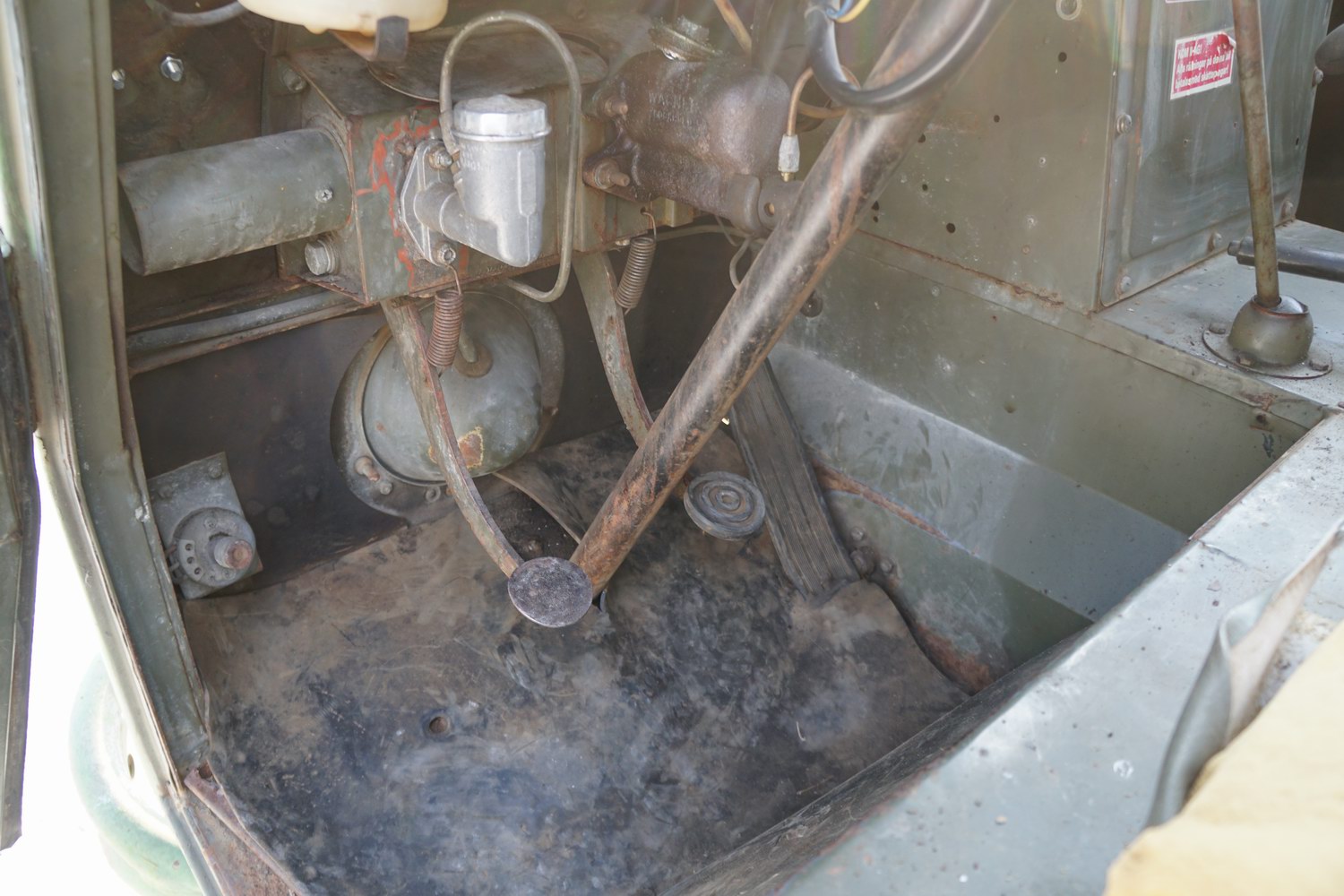 Volvo L3315  Radio Truck from Swedish Army  
The  ..