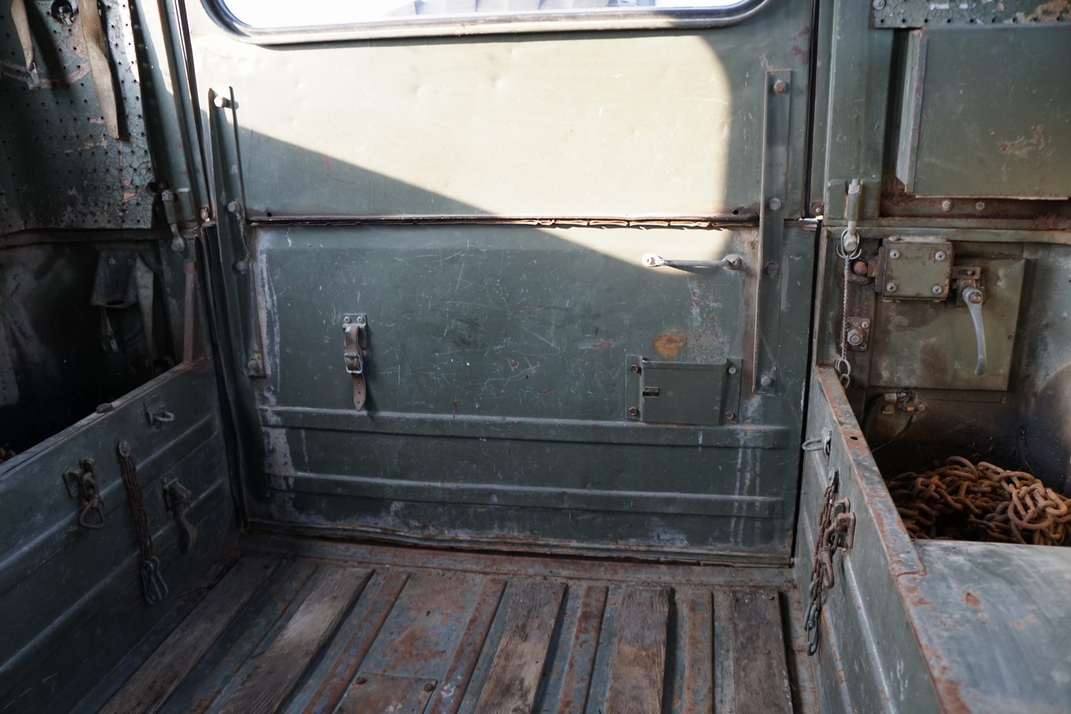 Volvo L3315  Radio Truck from Swedish Army  
The  ..