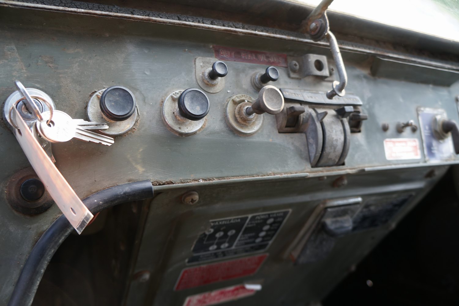 Volvo L3315  Radio Truck from Swedish Army  
The  ..