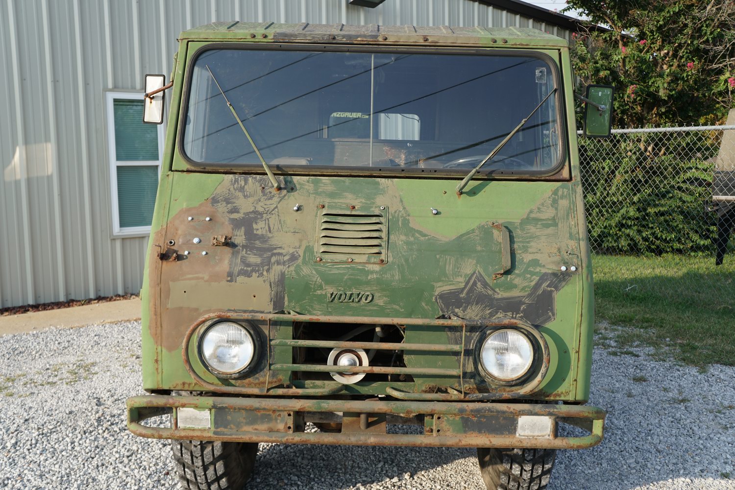 Volvo L3315  Radio Truck from Swedish Army  
The  ..