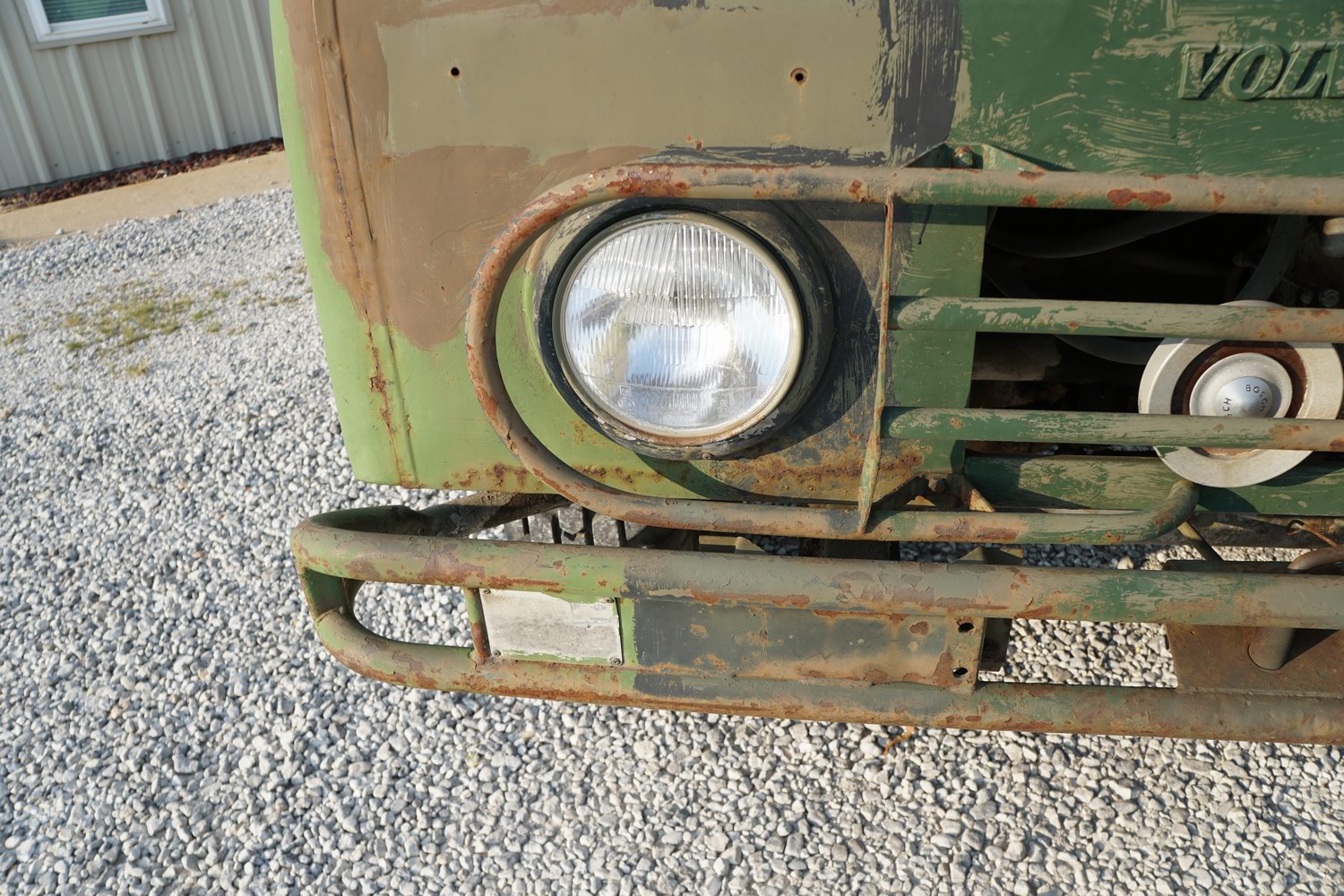 Volvo L3315  Radio Truck from Swedish Army  
The  ..