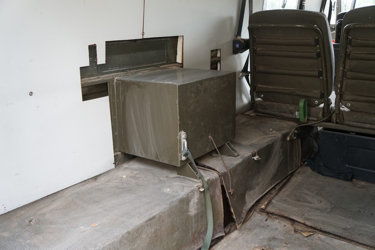 Very Rare Pinzgauer 712K Swiss Army Version
Origi ..