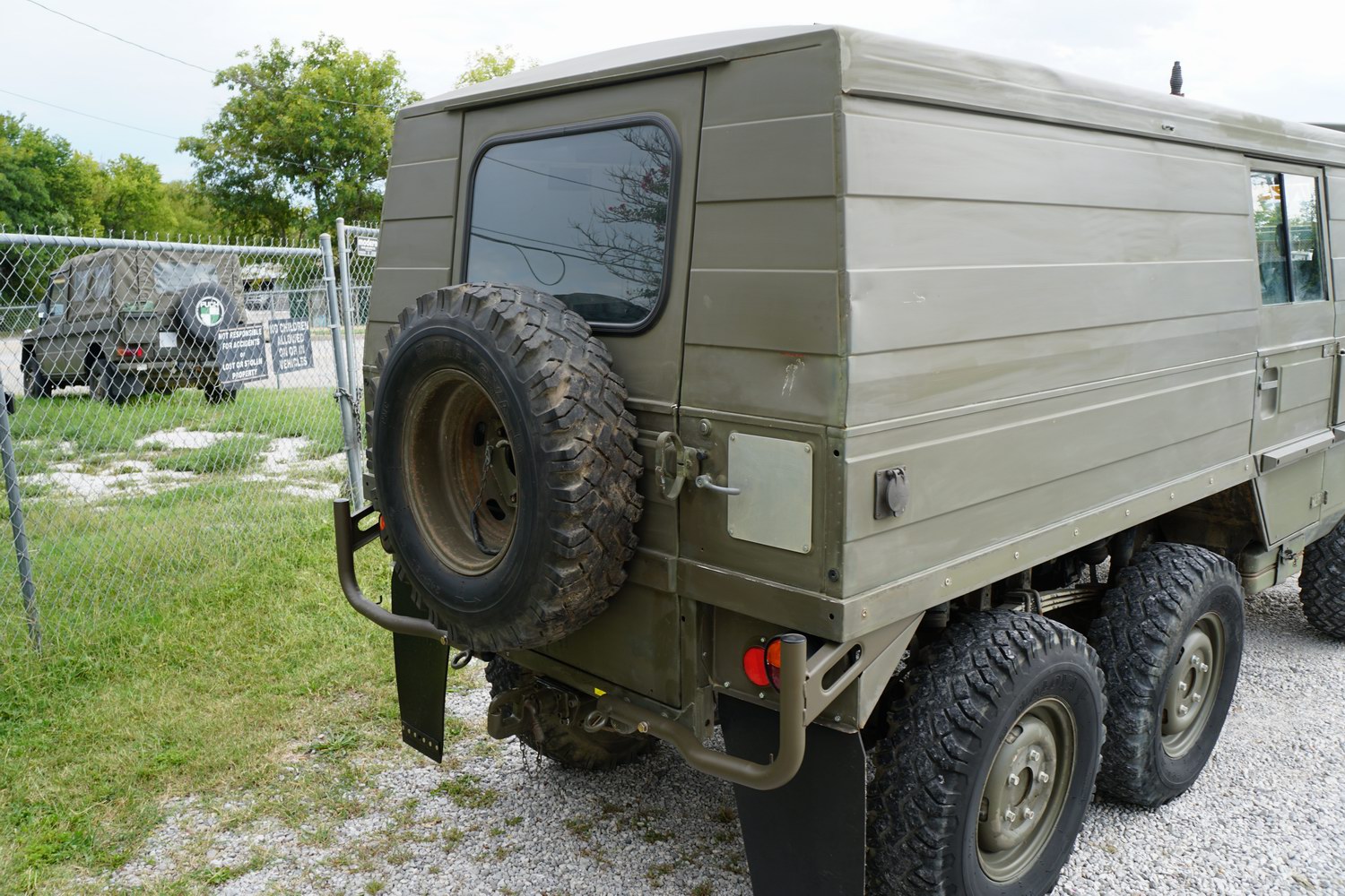 Very Rare Pinzgauer 712K Swiss Army Version
Origi ..
