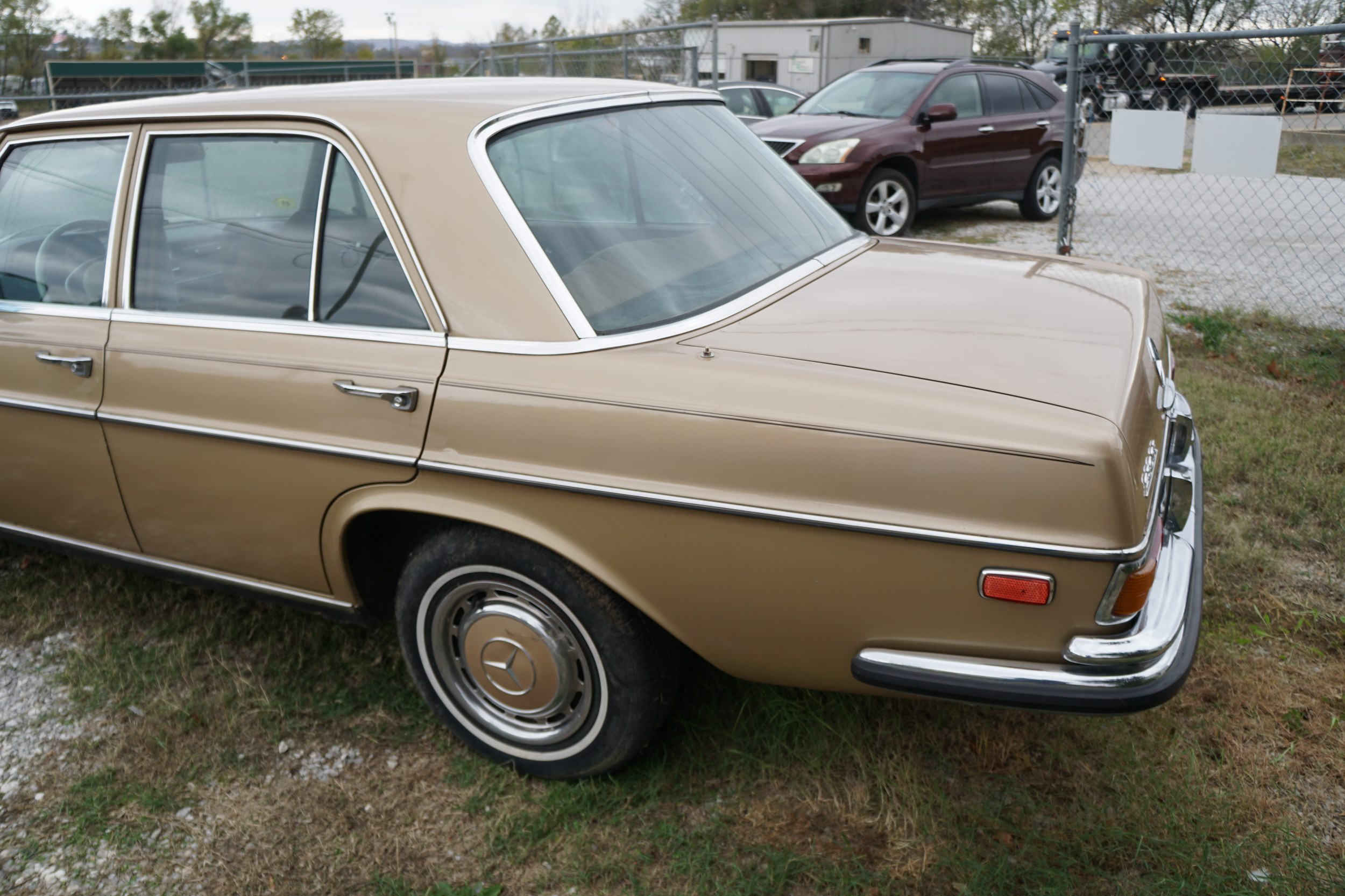 Mercedes 280SE   Starts and Drives 
All Original, ..