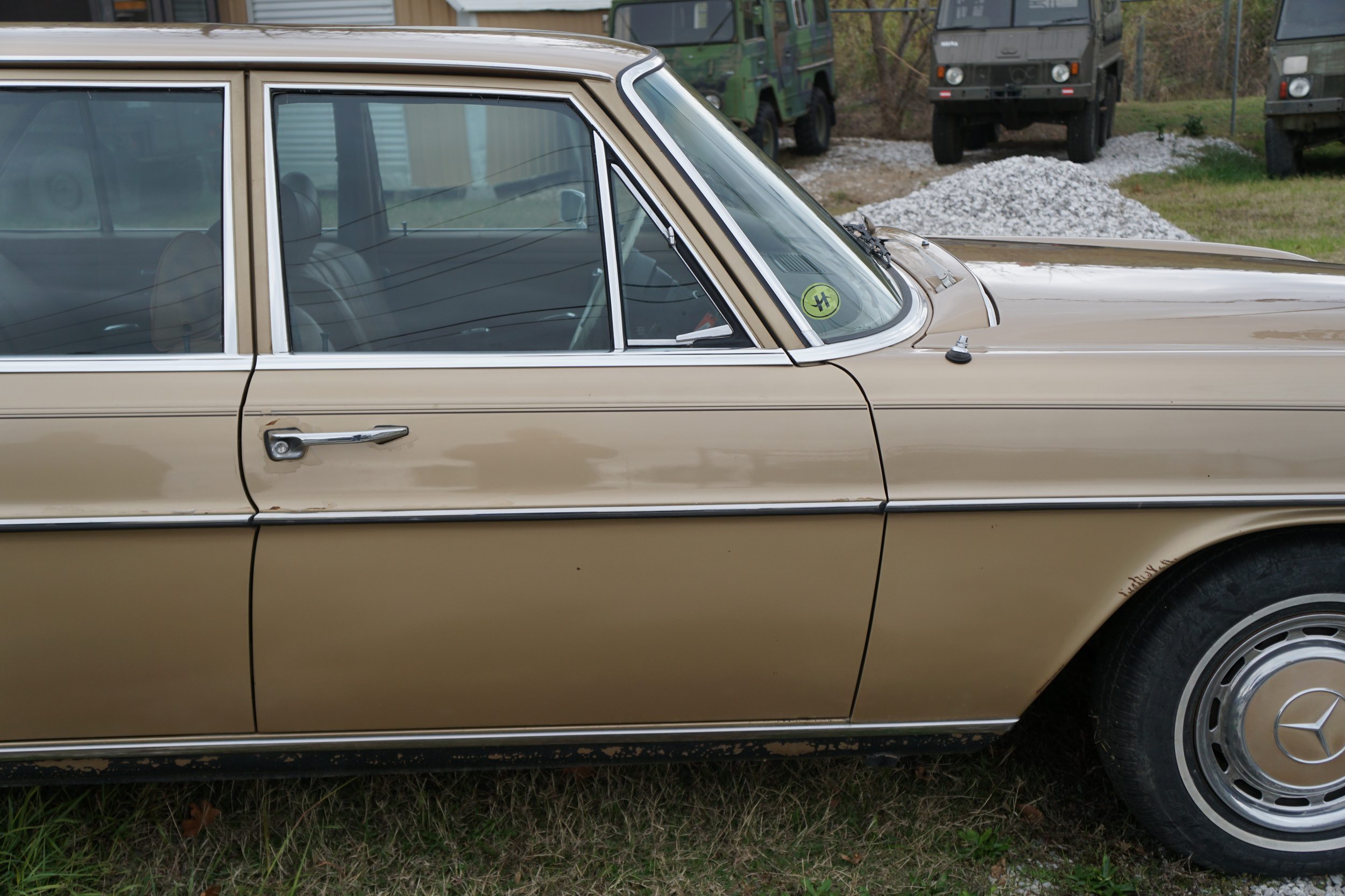 Mercedes 280SE   Starts and Drives 
All Original, ..