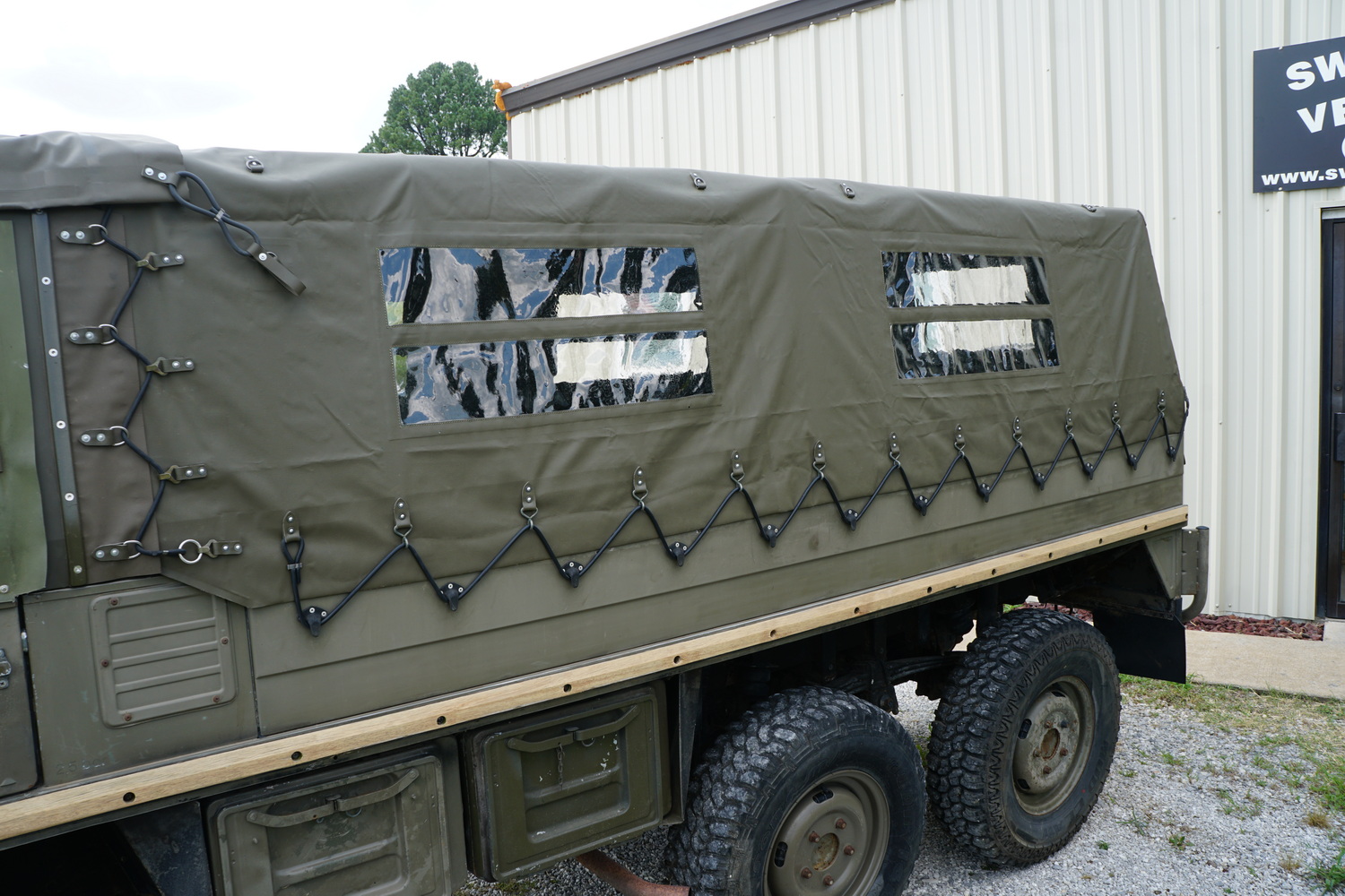 Austrian Military 712M Troop Carrier in good condi ..