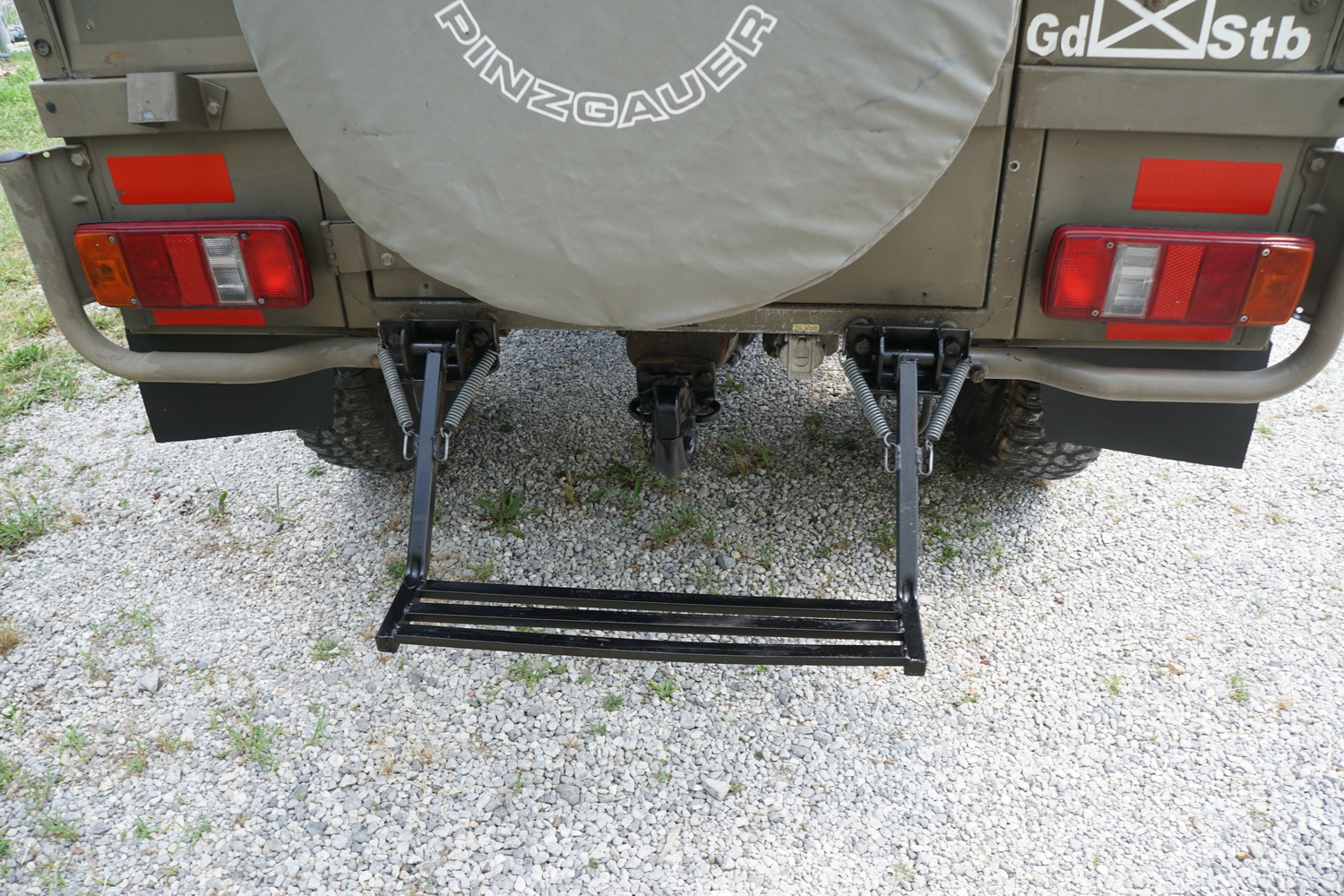 Austrian Military 712M Troop Carrier in good condi ..