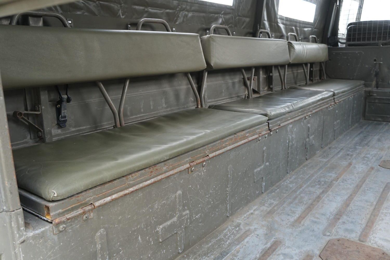 Austrian Military 712M Troop Carrier in good condi ..