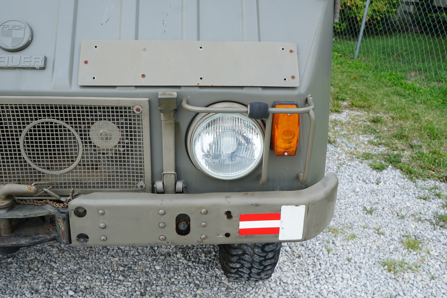 Austrian Military 712M Troop Carrier in good condi ..
