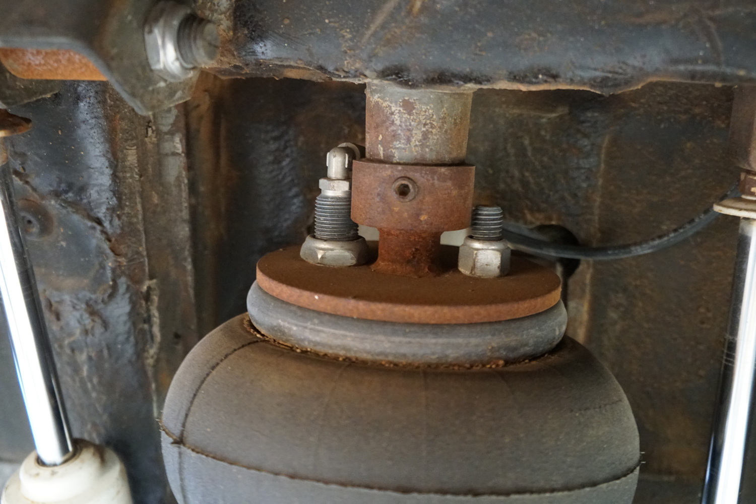 Air Suspension System. Was intalled on a Pinzgauer ..