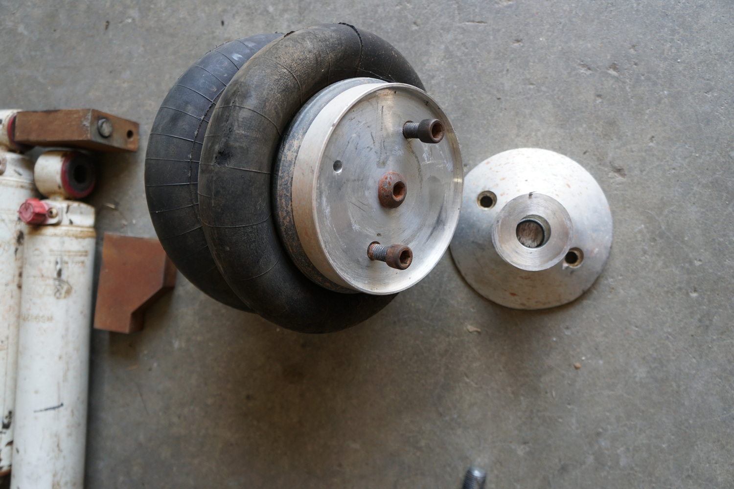 Air Suspension System. Was intalled on a Pinzgauer ..