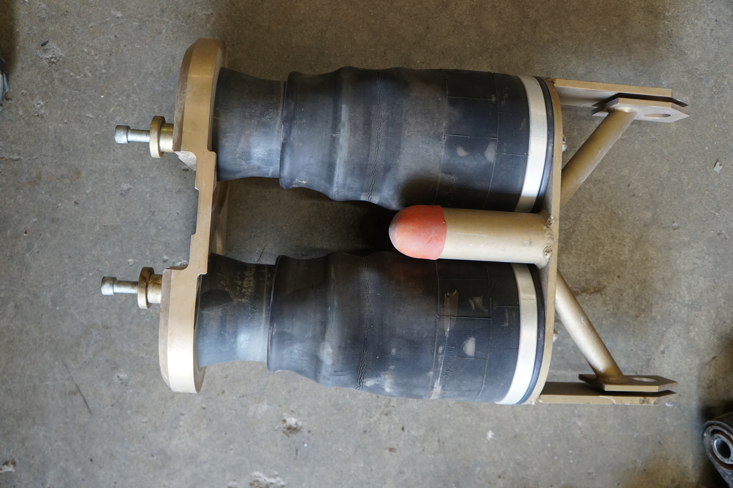 Air Suspension System. Was intalled on a Pinzgauer ..