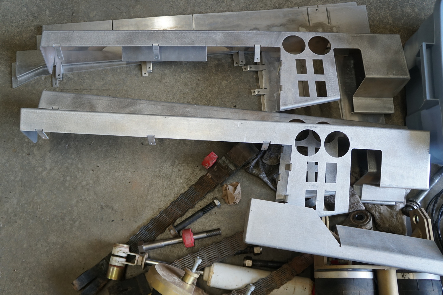 Air Suspension System. Was intalled on a Pinzgauer ..