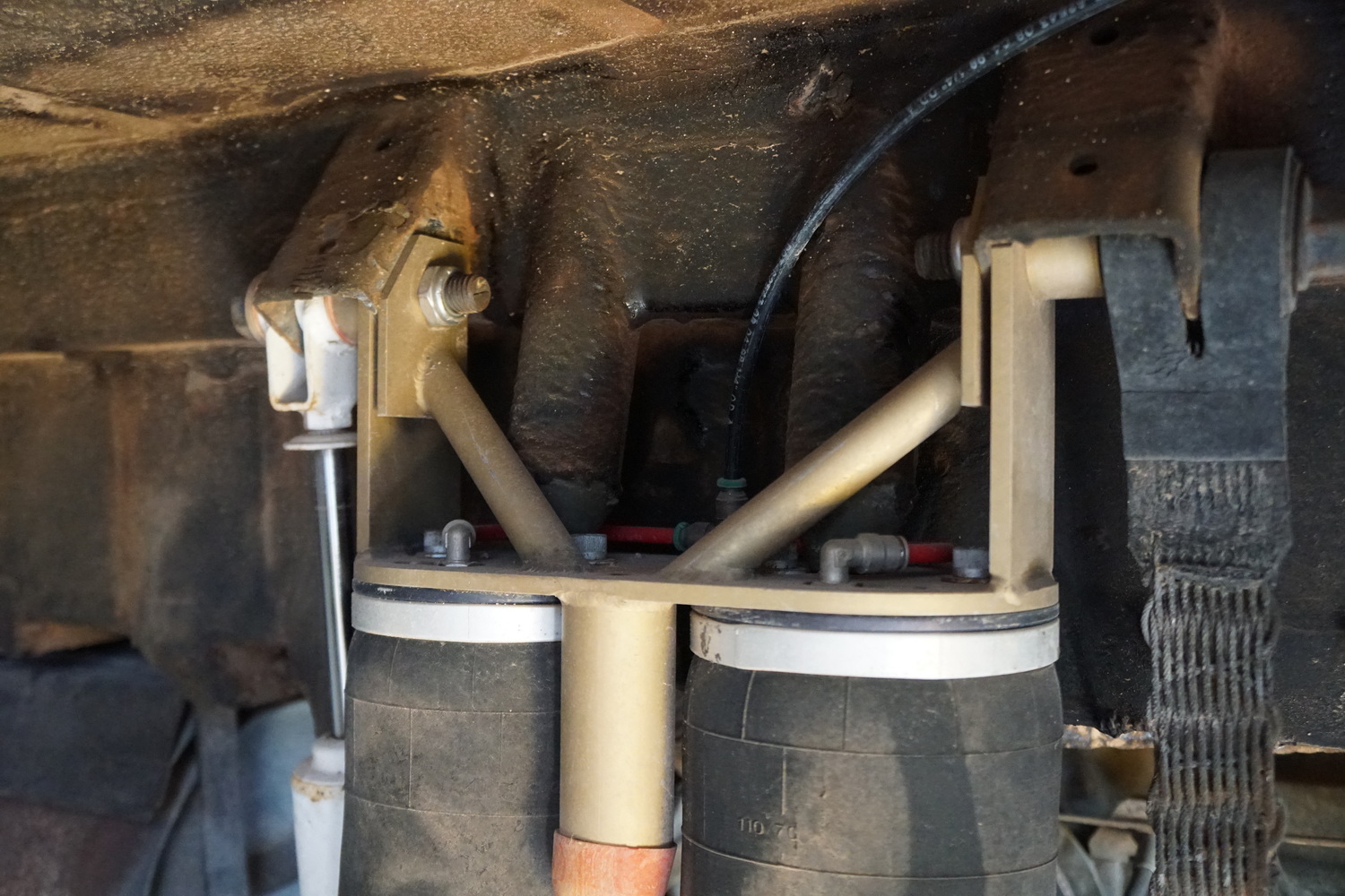 Air Suspension System. Was intalled on a Pinzgauer ..