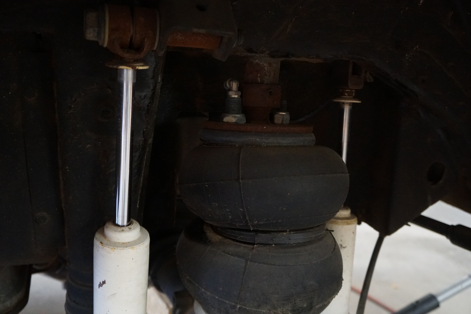 Air Suspension System. Was intalled on a Pinzgauer ..