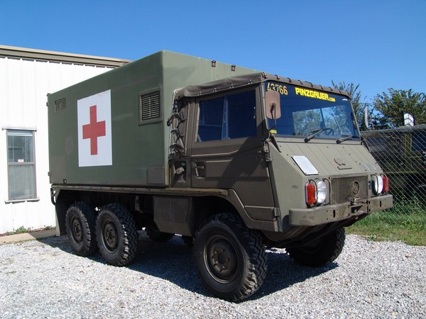 This is a Swiss Army Ambulance Check Pinzgauer S ..