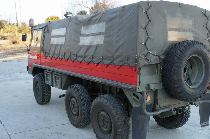All original 6x6 Swiss Military Firetruck with ver ..