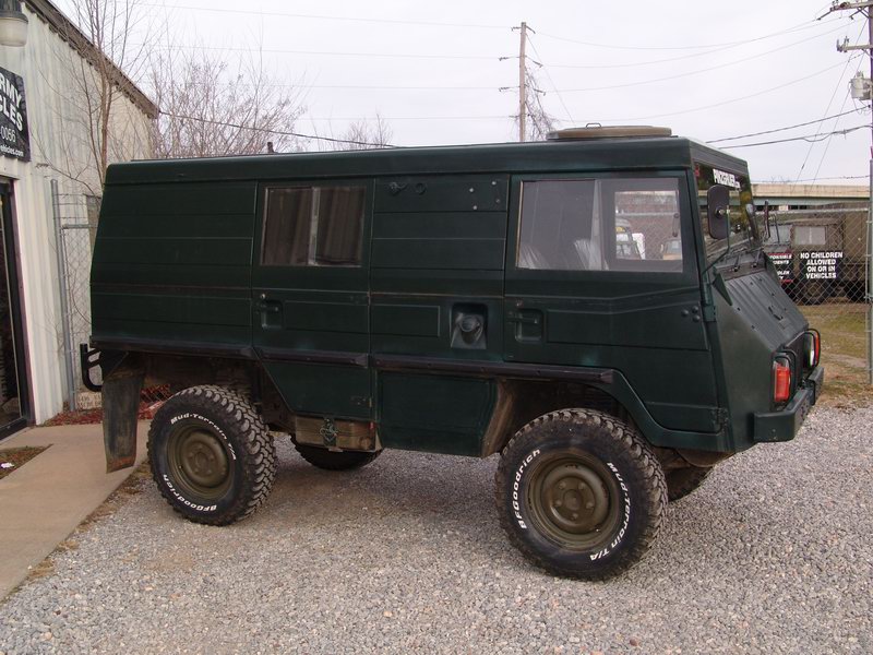 Swiss Army Radio Truckgood mechanical, nice inter ..