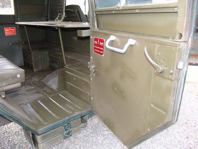Swiss Army Radio Truckgood mechanical, nice inter ..