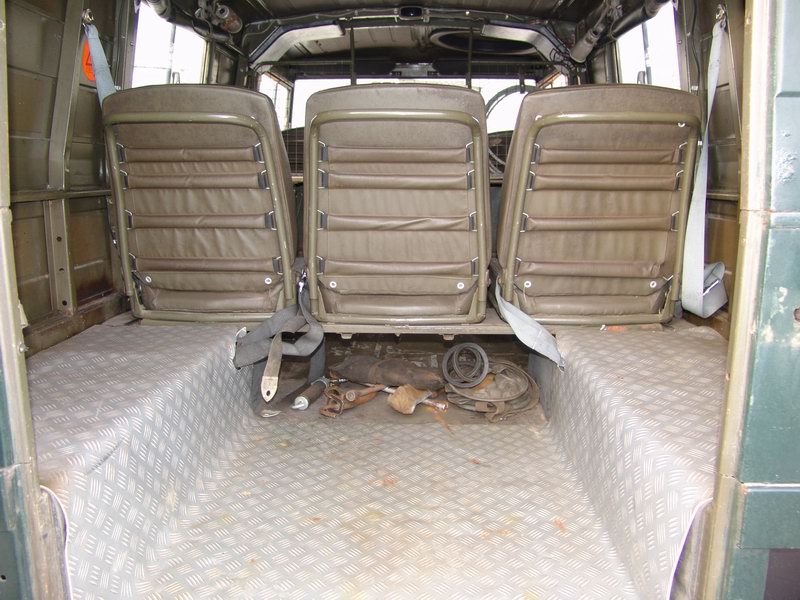 Swiss Army Radio Truckgood mechanical, nice inter ..