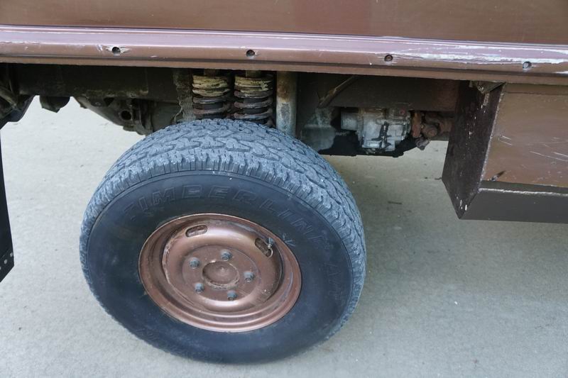 Troop Carrier with 4 rear seats. 
In good mechani ..