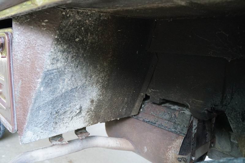Troop Carrier with 4 rear seats. 
In good mechani ..