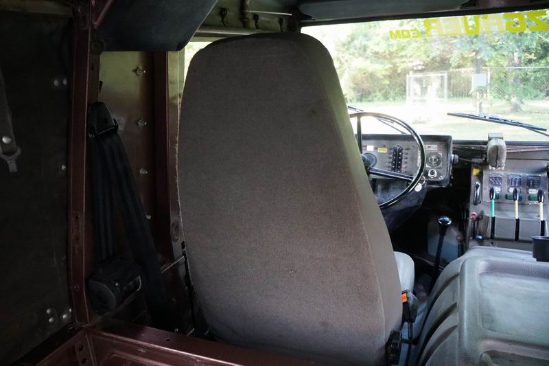 Troop Carrier with 4 rear seats. 
In good mechani ..