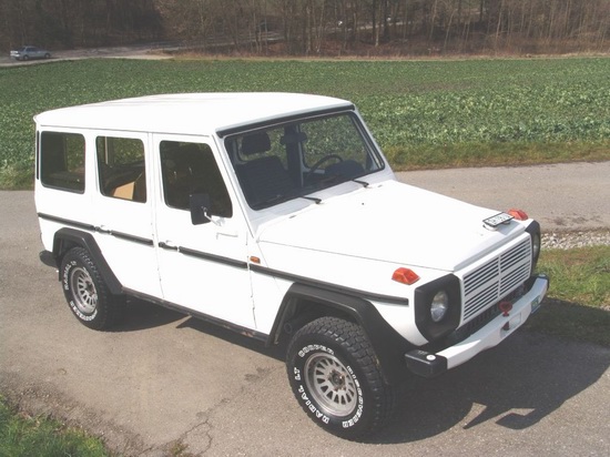 2.8 Liter 6 Cyl Gasoline Engine with 156HP, 4 Spee ..