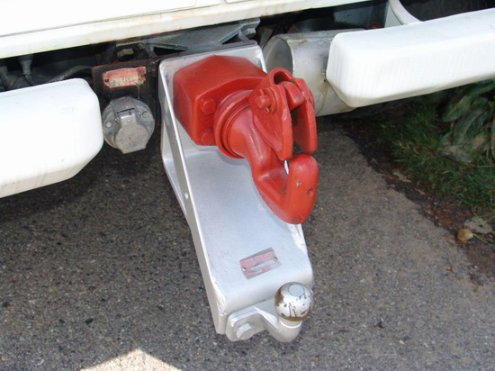 2.8 Liter 6 Cyl Gasoline Engine with 156HP, 4 Spee ..