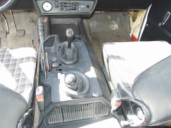 2.8 Liter 6 Cyl Gasoline Engine with 156HP, 4 Spee ..